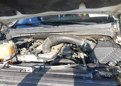 2017 Nissan Titan Xd Sl Diesel z USA, uszkodzony, nr VIN 1N6BA1F41HN511573